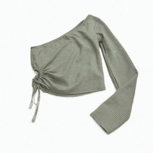 One shoulder crop shirt. Forever 21